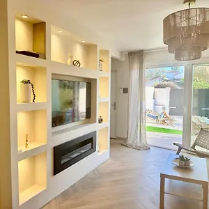  Holiday home Benalmadena Beach House- Luxe House, Prime Location Near Puerto Marina&Beach